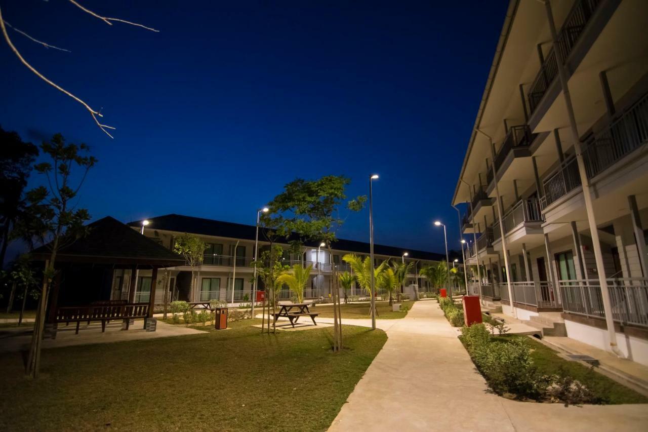Royale Chulan Cherating Chalet Bagian luar foto